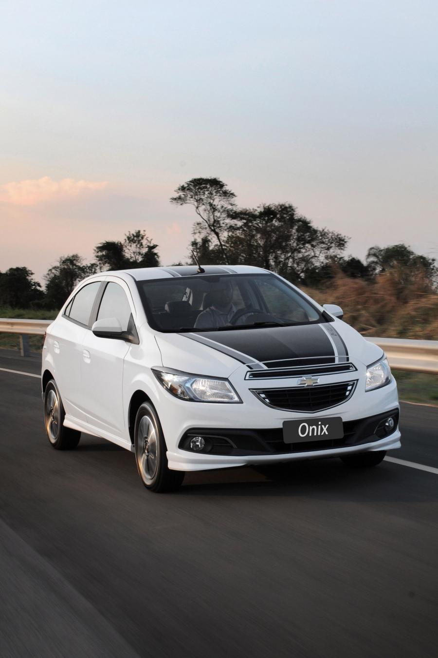 Chevrolet Onix 2012 года  (фото 34 из 113)